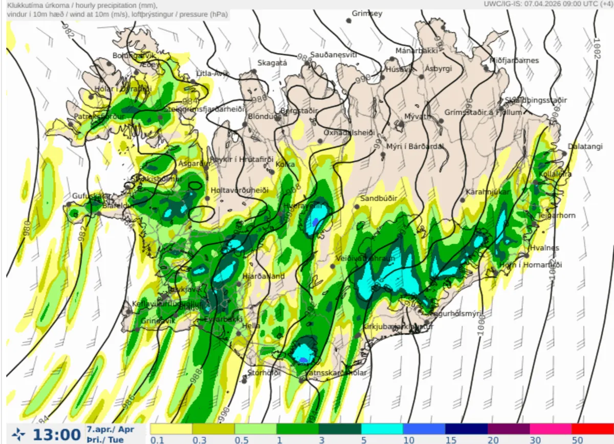 Green, yellow and blue patterns across a map of Iceland predicts heavy rainfall on a spring day