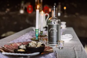 Private Cave Tour with Icelandic Food Tasting